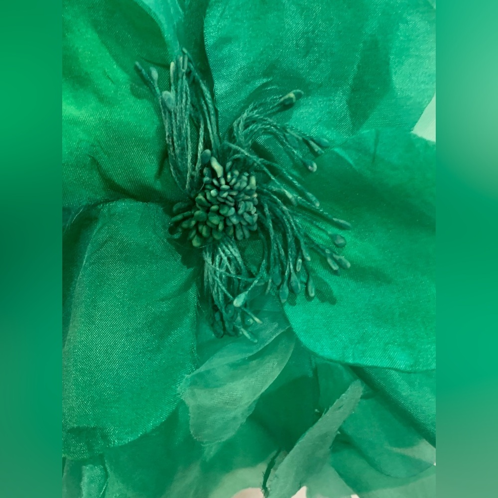Gucci Oversized Silk Flower Brooch - Picture 8 of 11